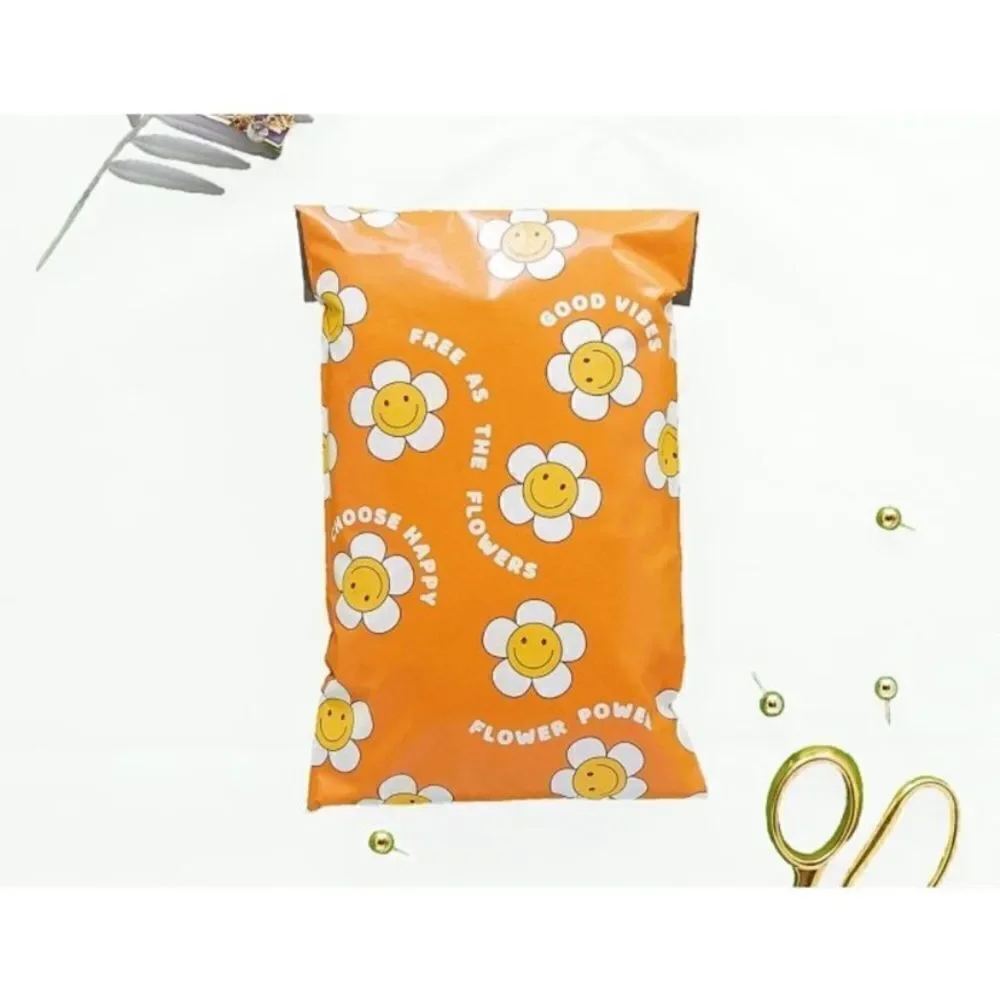 Poly mailers Mixed sizes 35 poly mailers 35 stickers
